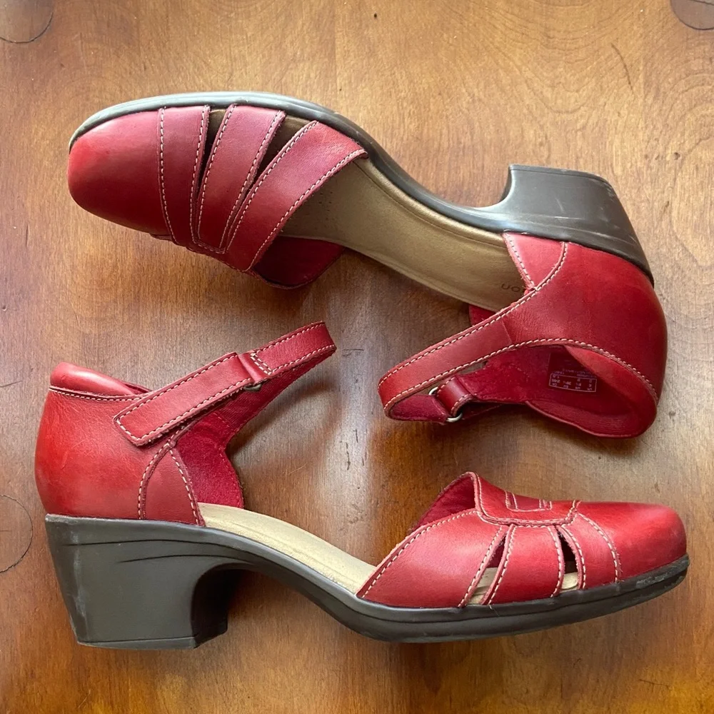 Clarks Red Leather Emily Daisy Heeled Dress Sandal Shoe Women's Size 8.5 - Picture 7 of 15